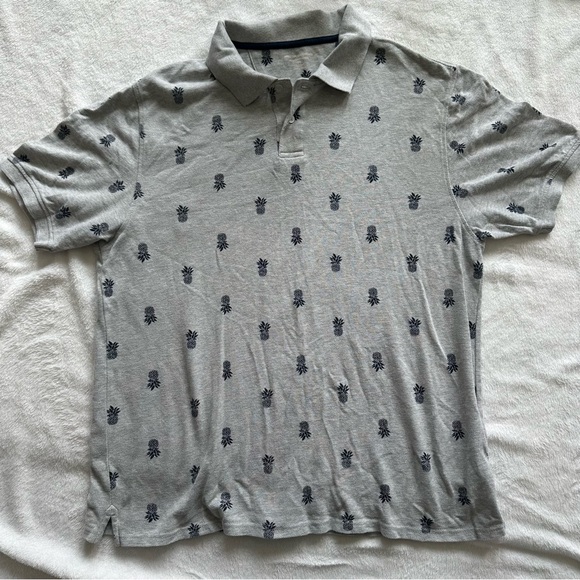 3/$30 Pineapple Print Men’s Polo Shirt, Large - Picture 1 of 5